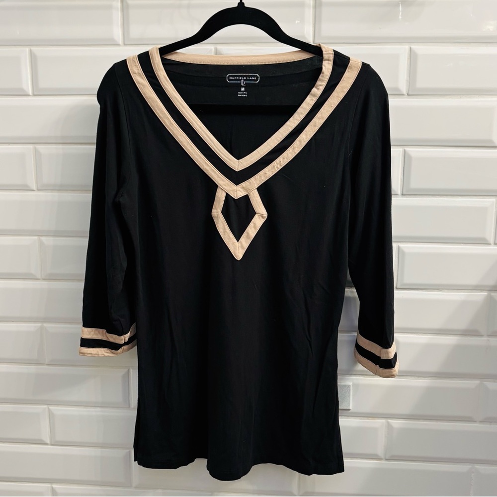 Duffield Lane Women’s Medium Black Long Sleeve V-Neck Top